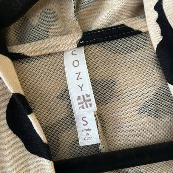 “Cozy: Animal Print Cardigan Sweater size small” - Picture 3 of 7